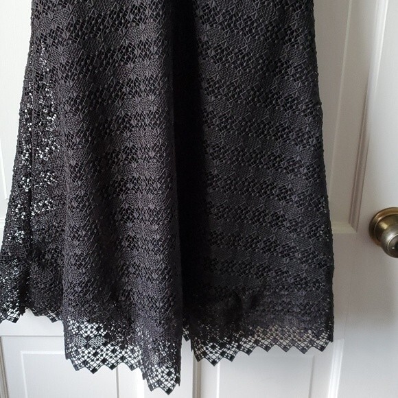 SANDRO PARIS BLACK LACE V-NECK GEOMETRIC MINI DRESS SIZE 2 FIT FLARE COCKTAIL - Picture 4 of 14